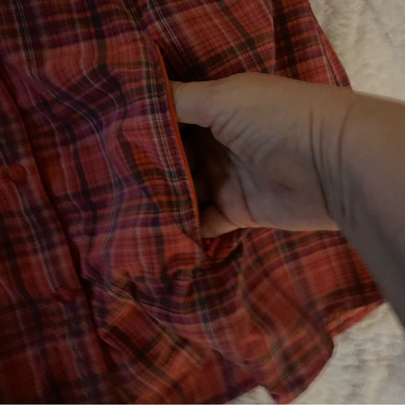 Duluth Trading Co Shirt Women's Medium Red Multicolor Vented Plaid Button Front - Picture 7 of 9